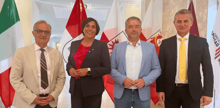 Gemein­sa­me Sit­zung des Drei­er-Land­tags in Meran